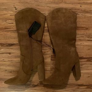 Forever21 size 7 Faux Suede Boots